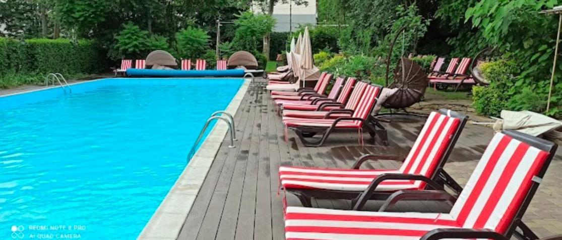 Safari-Club Hotel Vinnytsia Exterior photo