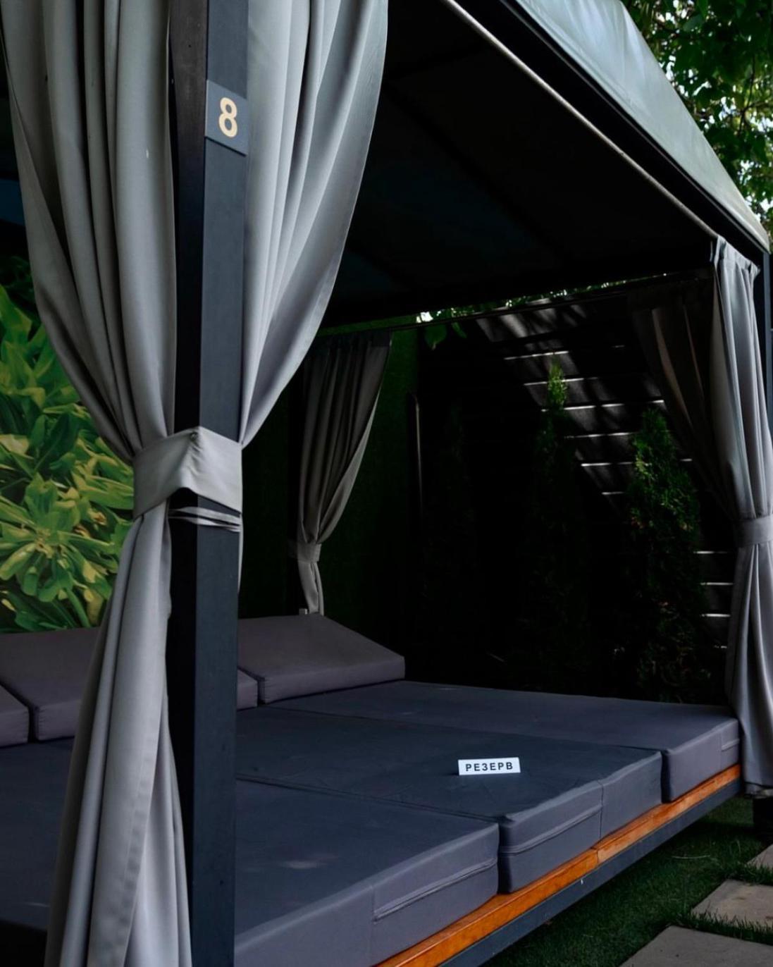 Safari-Club Hotel Vinnytsia Exterior photo