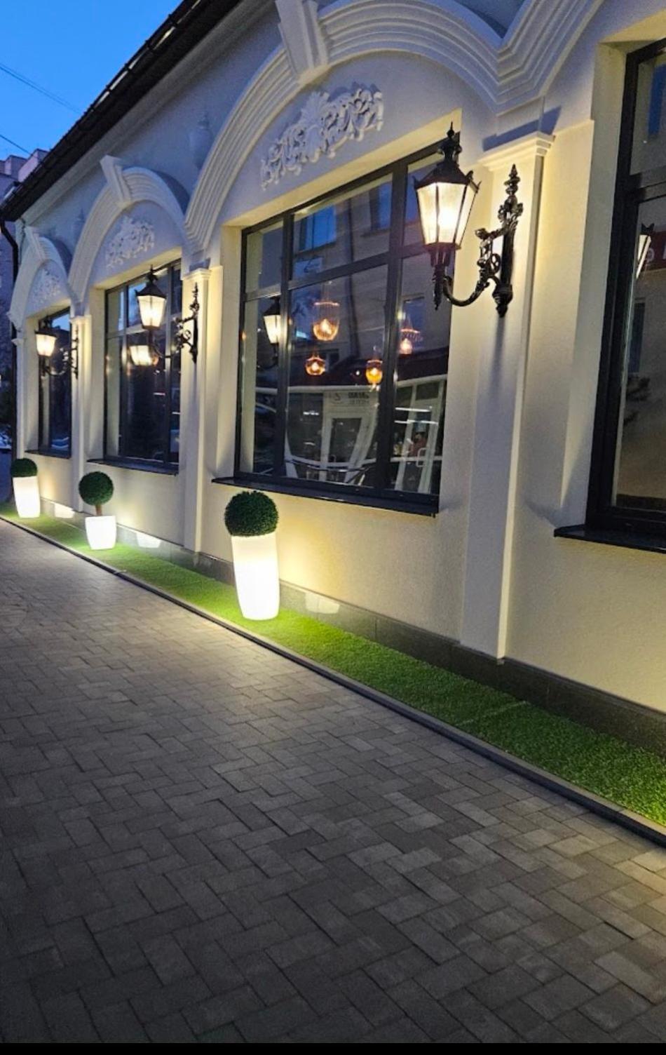 Safari-Club Hotel Vinnytsia Exterior photo